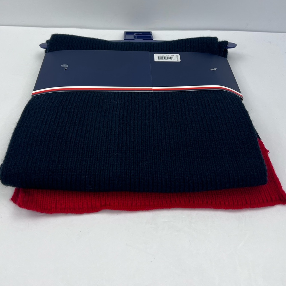TOMMY HILFIGER WARM HAT & SCARF SET, NAVY BLUE WITH RED ACCENT,UNISEX, ONE SIZE - Picture 7 of 15